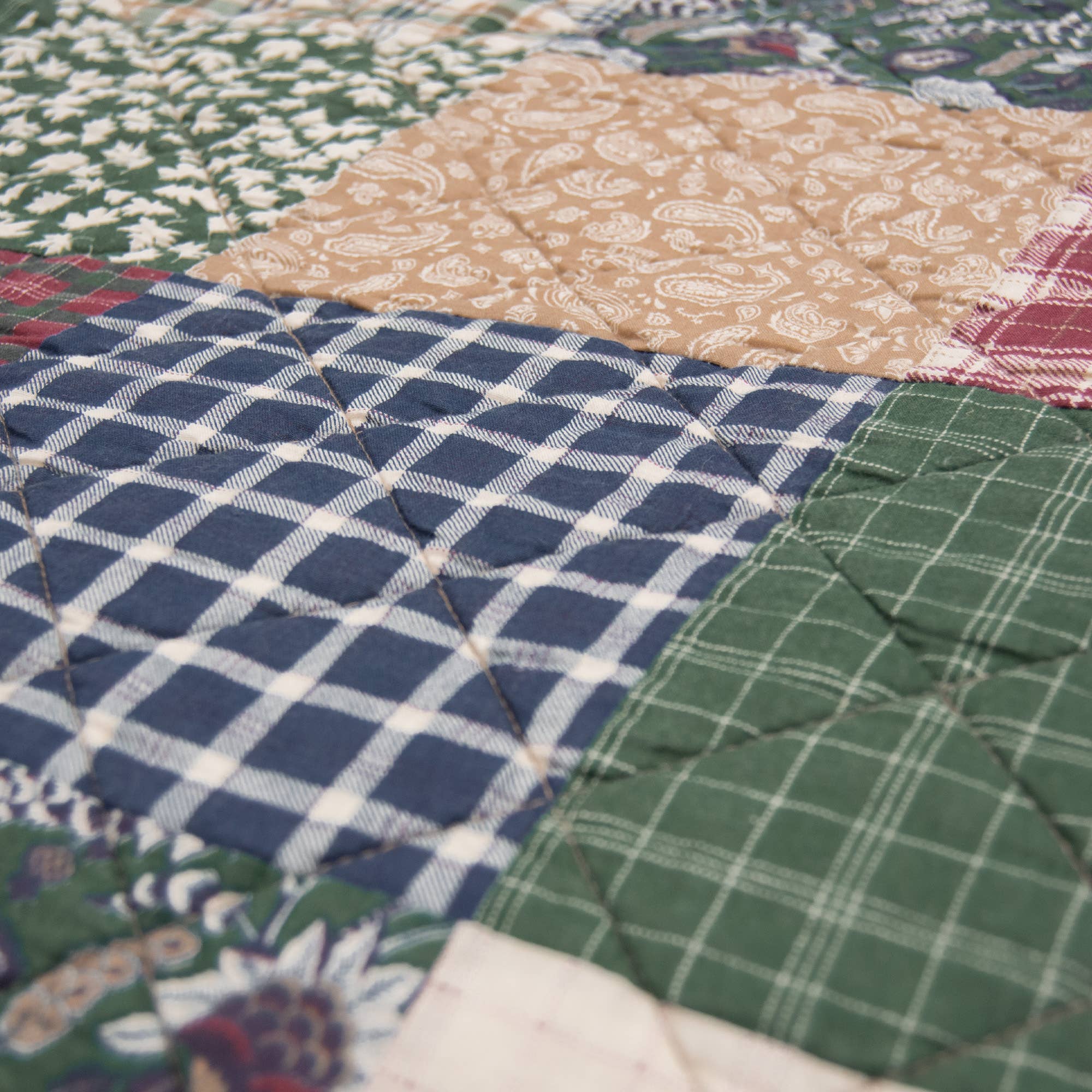 Donna Sharp Rustic Paisley Quilted Throw Blanket