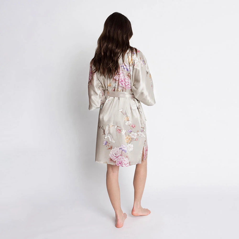 KIM+ONO Chrysanthemum & Crane Women's Short Kimono Robe