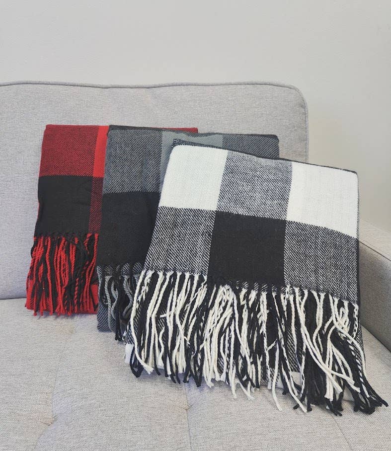 Fennco Styles Buffalo Plaid with Tassel Trim Throw Blanket