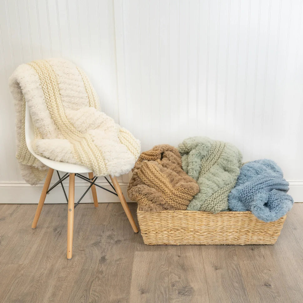 Donna Sharp Plush Knit Throw Blanket