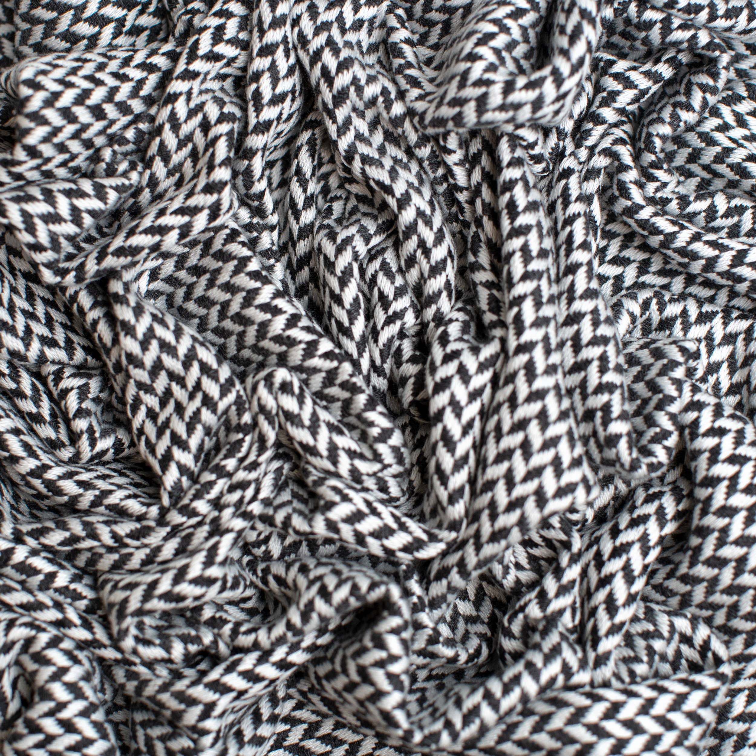 Art Himalayan Trading Reversible Cashmere Wool Throw Blanket / Chevron Pattern / Black & White