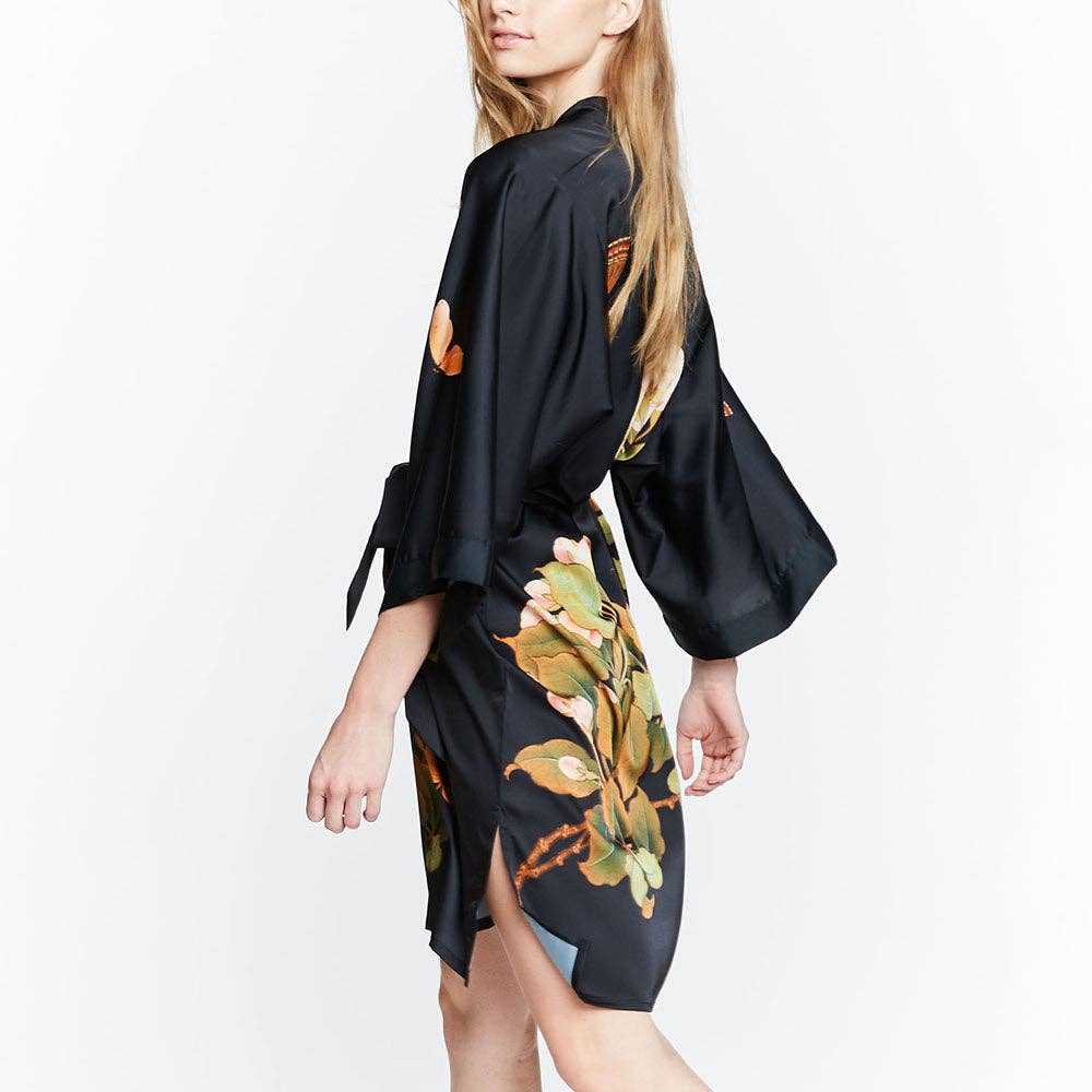 KIM+ONO Peony & Butterfly Women's Short Kimono Robe