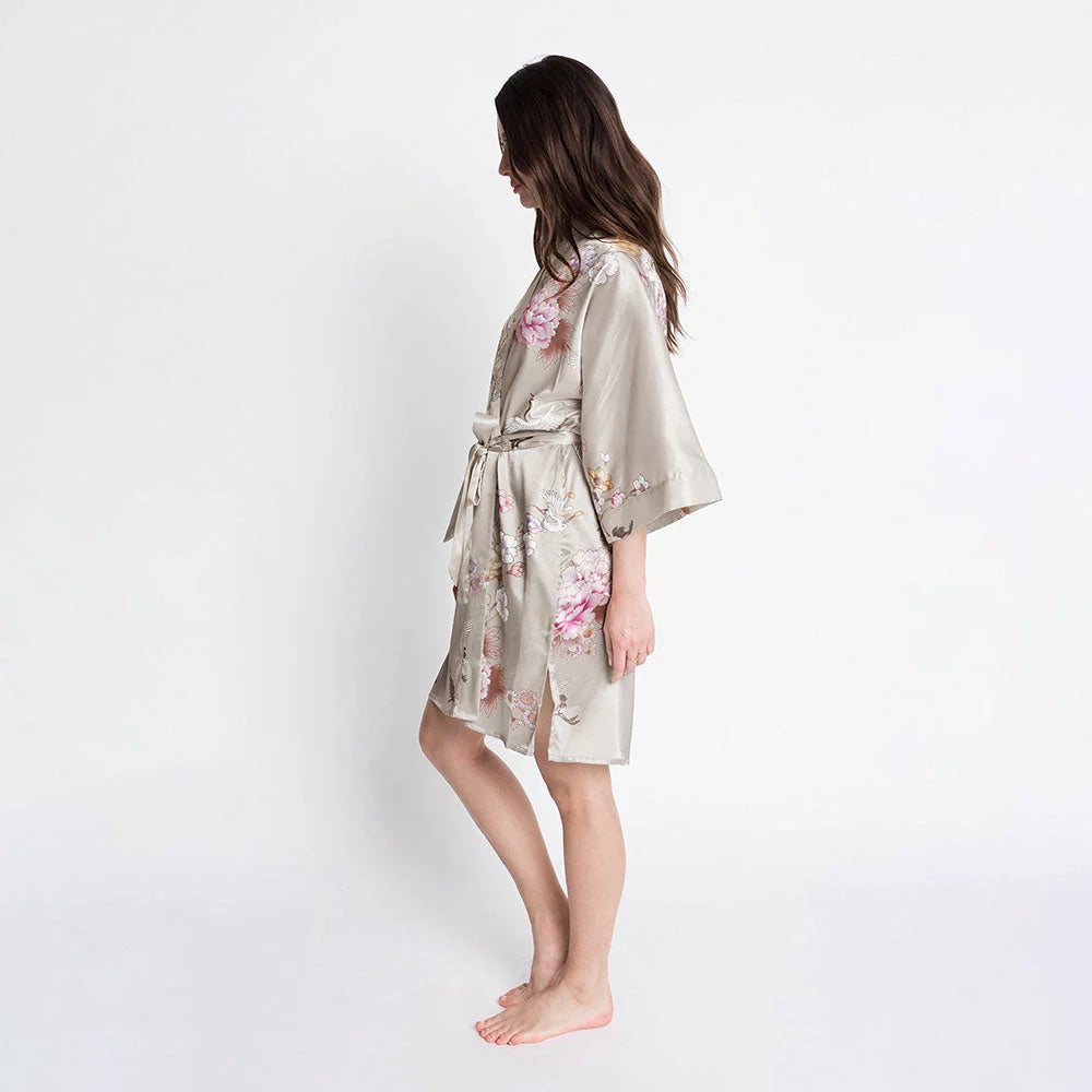 KIM+ONO Chrysanthemum & Crane Women's Short Kimono Robe