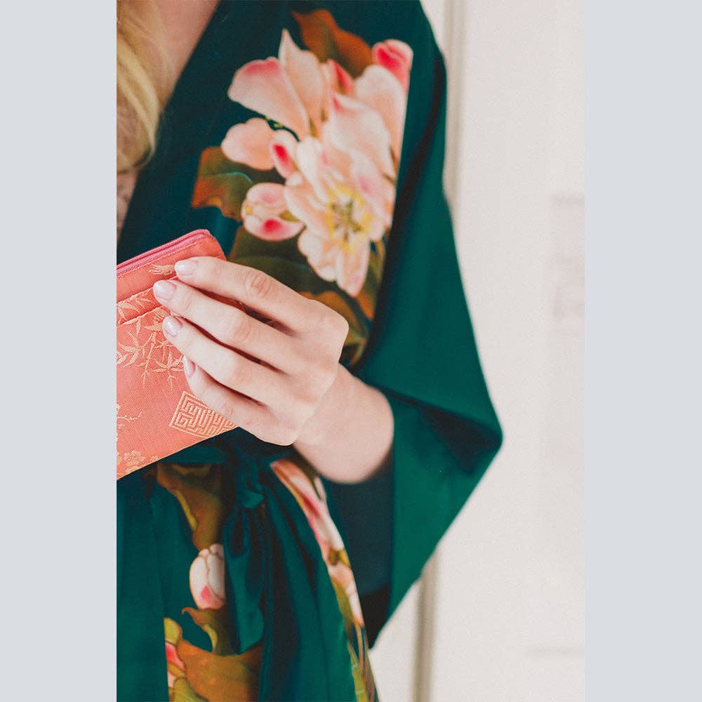 KIM+ONO Peony & Butterfly Women's Short Kimono Robe