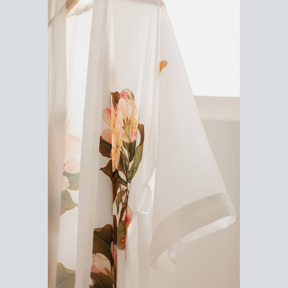 KIM+ONO Peony & Butterfly Women's Short Kimono Robe