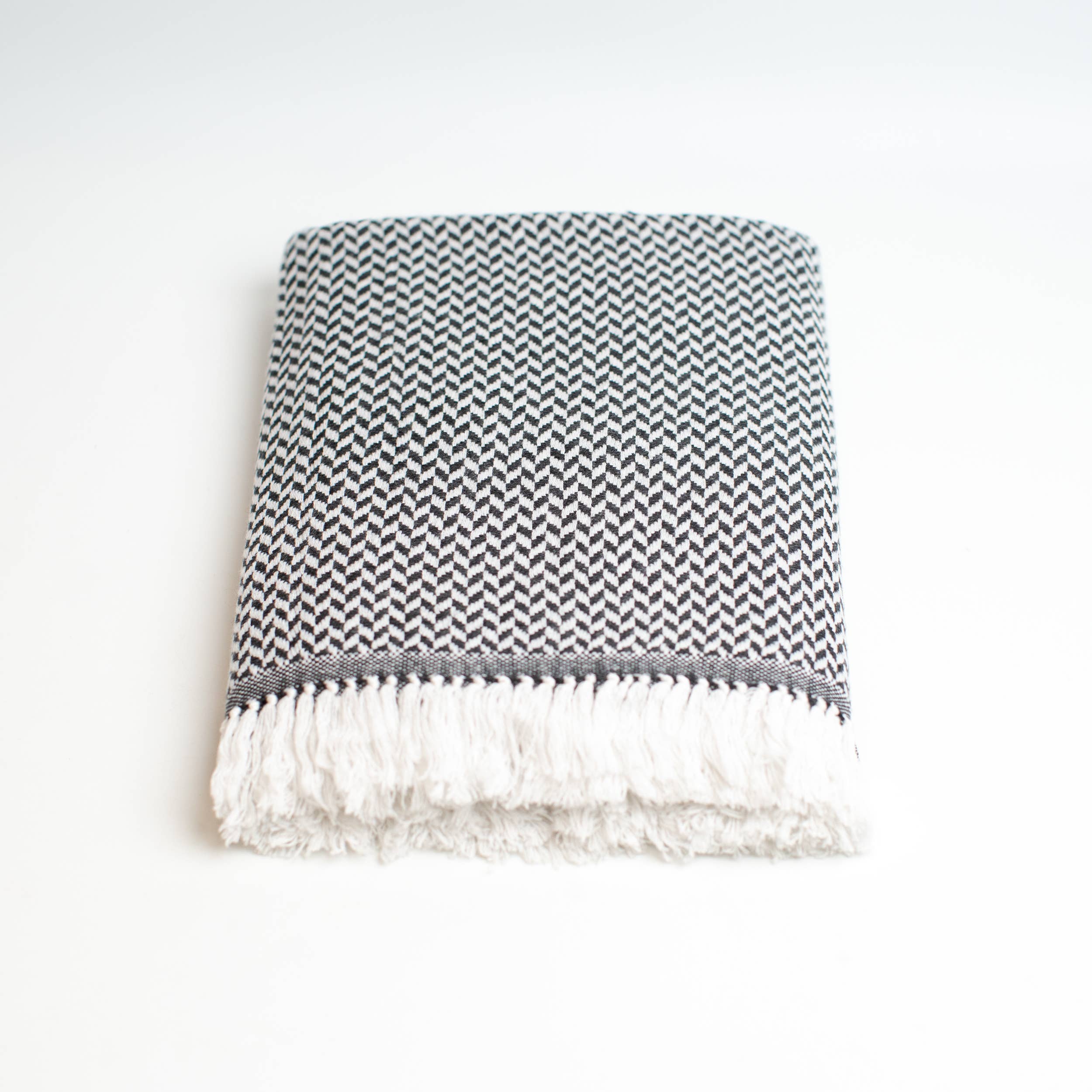 Art Himalayan Trading Reversible Cashmere Wool Throw Blanket / Chevron Pattern / Black & White