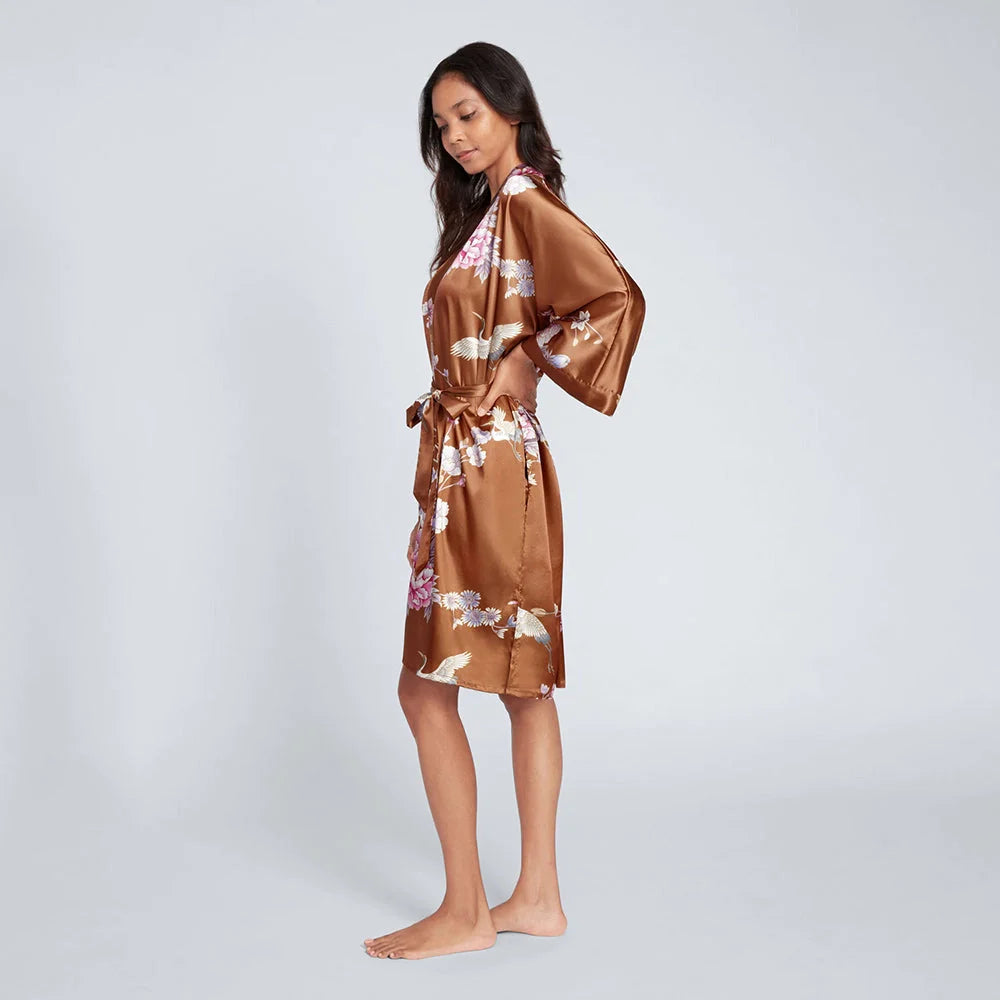 KIM+ONO Chrysanthemum & Crane Women's Short Kimono Robe