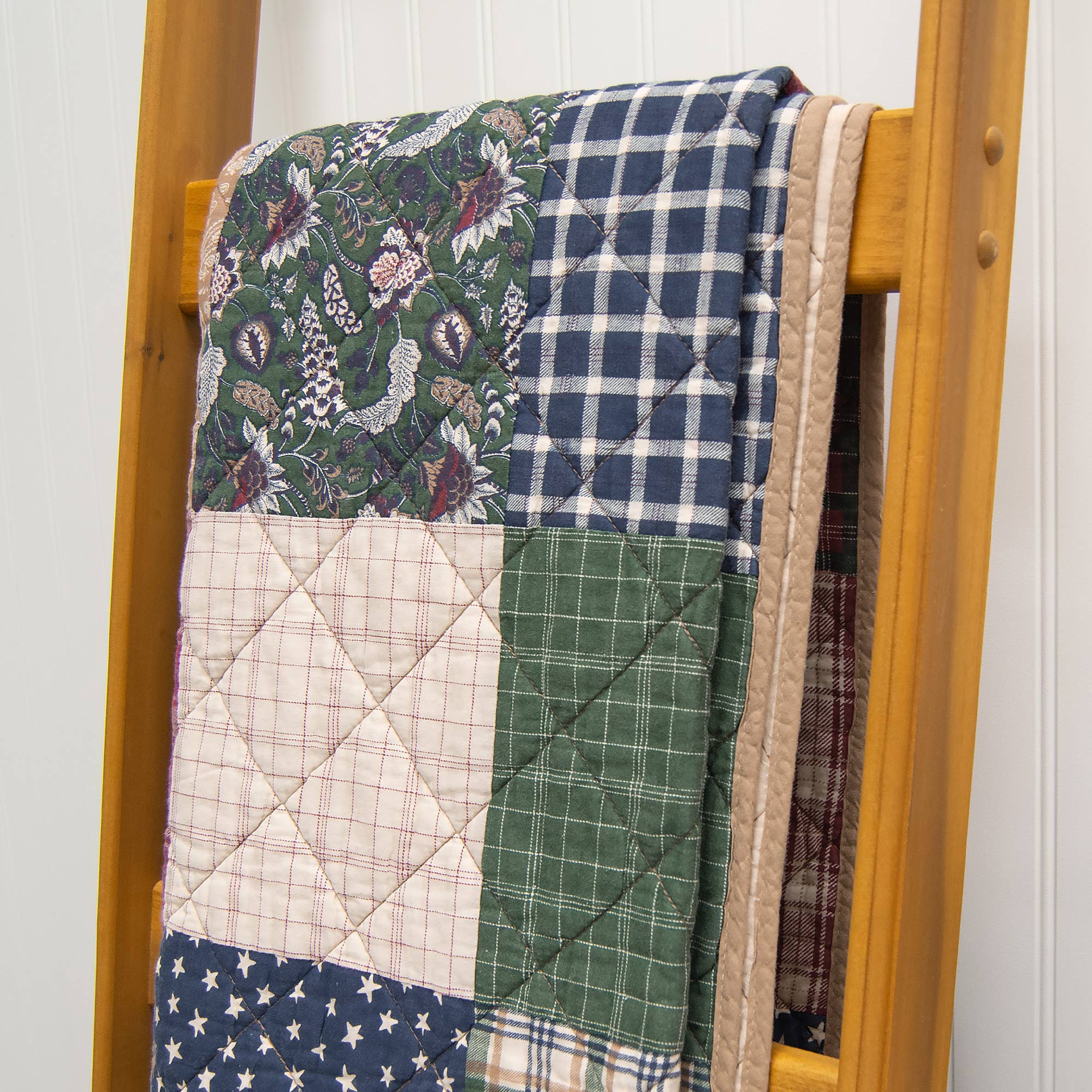 Donna Sharp Rustic Paisley Quilted Throw Blanket