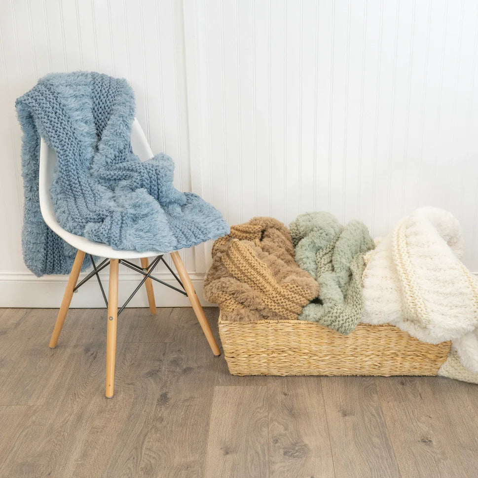 Donna Sharp Plush Knit Throw Blanket